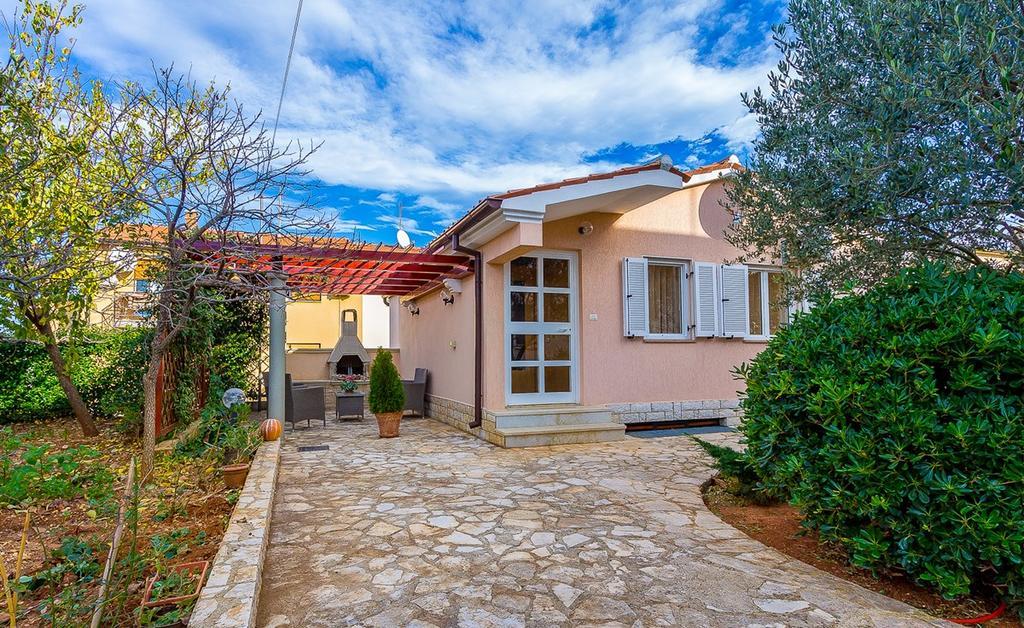 Holiday Home Batel Пула Экстерьер фото